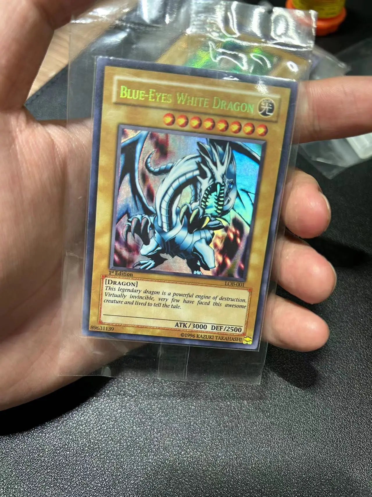 Yu Gi Oh Ultra Rare/UR TCG Blue-Eyes White Dragon(LOB-001) Board Game English Collection customize Card (Not Original) Yu Gi Oh Ultra Rare/UR TCG Blue-Eyes White Dragon(LOB-001) Board Game English Collection customize Card (Not Original)